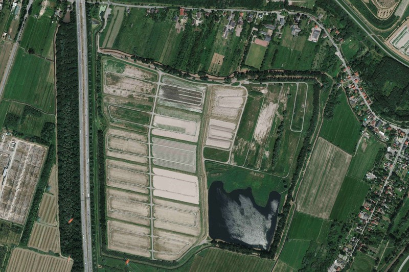 case study moorburg dewatering fields aerial photo // cs_moorburg-dewatering-fields-aerial-photo.jpg (165 K)