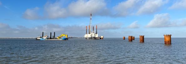 270126_image 4 // image_4_whv2_jdn.jpg (21 K)