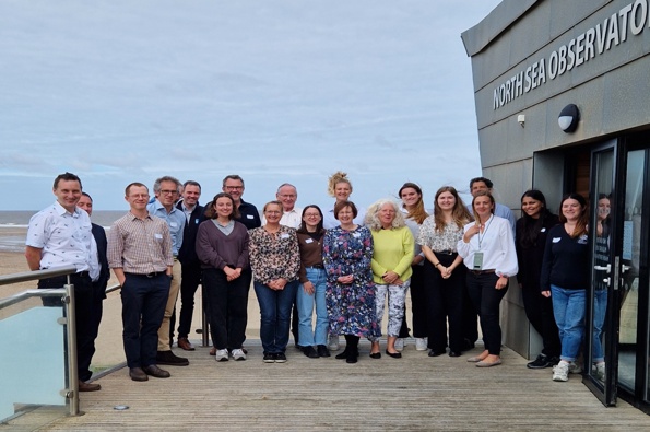 280526 SMNG group photo // north_sea_observatory_595x395.jpg (94 K)